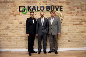 Vairāk nekā 250 daudzstāvu māju, vairākas skolas un bērnudārzi daudzviet Latvijā – šādu iespaidīgu «bilanci» uzņēmuma darbības četros gados spējis uzkrāt Mārupes uzņēmēju biedrības jaunākais dalībnieks – SIA «Kalo Būve», kas veic māju siltināšanu ar beramo vati un pirms pāris gadiem uzsāka vārtu ražošanu un uzstādīšanu.